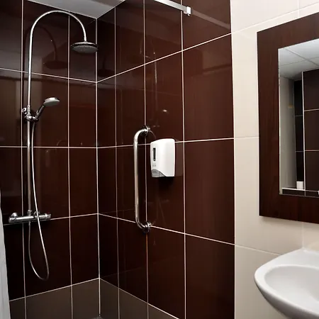 Hotel Inn Design & Restaurant Amiens 2*